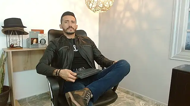 Reiko 85  online show from February 2025 05:55:02 PM