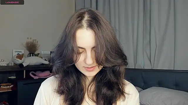 DracosMoon online show from November 2025 07:11:02 AM