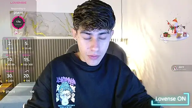 Dyla n18 online show from November 2025 07:35:01 PM