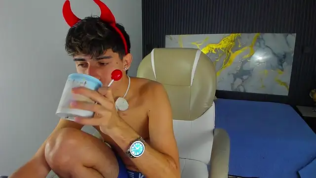 Dyla n18 online show from January 2026 08:43:02 PM