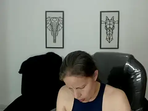 Snapshot of Milf_karlye chatting on January 2025 06:12:01 AM Milf karlye online show from January 2025 06:12:01 AM
