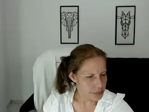 Snapshot of Milf_karlye chatting on February 2025 08:43:02 AM Milf karlye online show from February 2025 08:43:02 AM