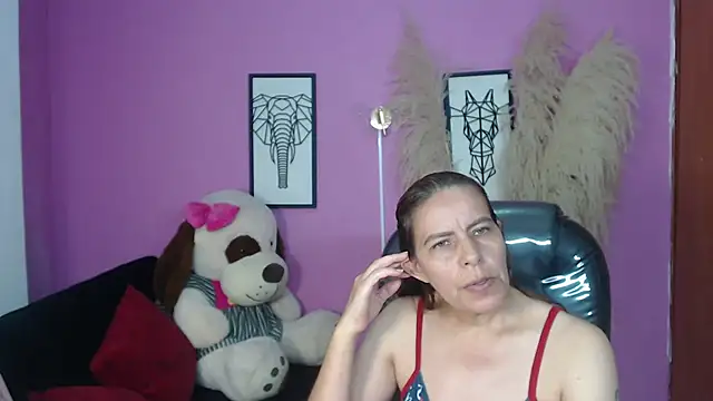 Snapshot of Milf_karlye chatting on October 2025 02:32:01 AM Milf karlye online show from October 2025 02:32:01 AM