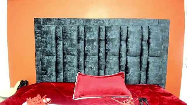 Aurora Doll  online show from October 2025 12:24:02 PM