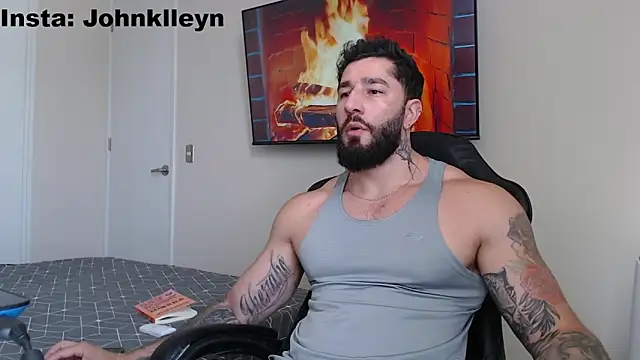 jonhklleyn online show from December 2025 05:42:01 PM