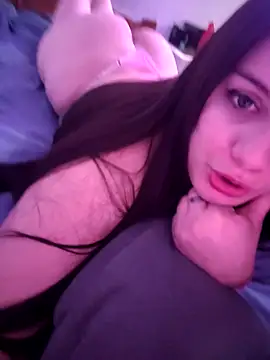 Snapshot of Foxy_Evii chatting on April 2026 05:27:01 AM Foxy Evii online show from April 2026 05:27:01 AM