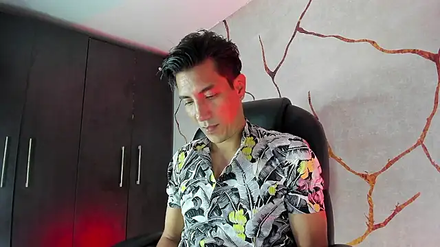 Snapshot of EdwardVlad chatting on December 2024 06:15:01 PM EdwardVlad online show from December 2024 06:15:01 PM