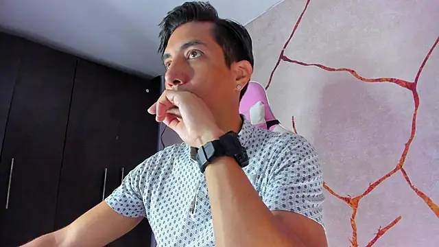 Snapshot of EdwardVlad chatting on December 2024 07:22:01 PM EdwardVlad online show from December 2024 07:22:01 PM