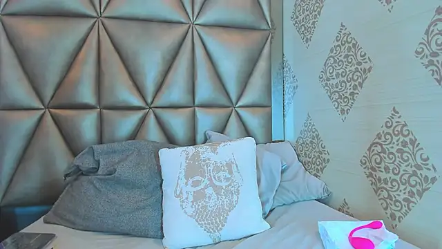 Corina Taylor  online show from January 2026 11:45:02 AM