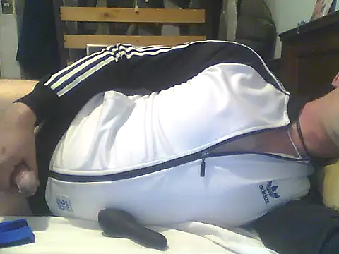 frank32love online show from January 2025 12:45:01 AM