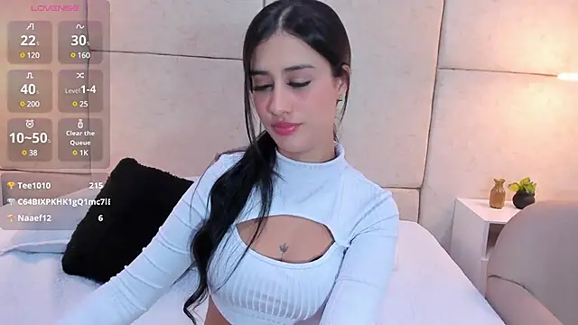 Snapshot of Amiirra_ chatting on December 2024 12:01:01 AM Amiirra online show from December 2024 12:01:01 AM