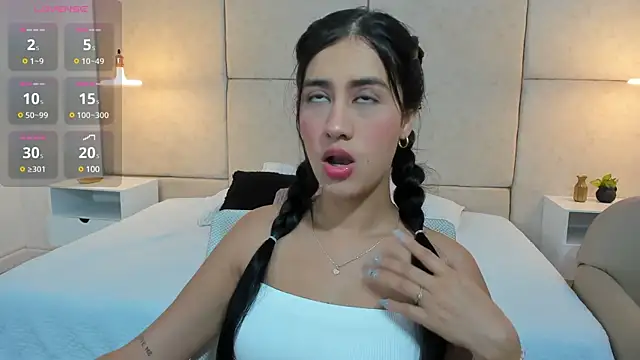 Snapshot of Amiirra_ chatting on December 2024 08:36:01 PM Amiirra online show from December 2024 08:36:01 PM