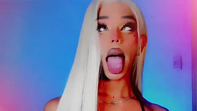 DanniLee  online show from October 2025 10:25:02 PM