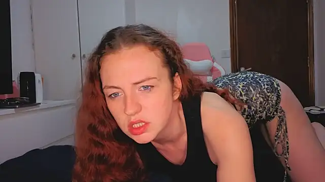 Snapshot of ENGLISHEMILY_69 chatting on February 2026 08:51:02 PM ENGLISHEMILY 69 online show from February 2026 08:51:02 PM