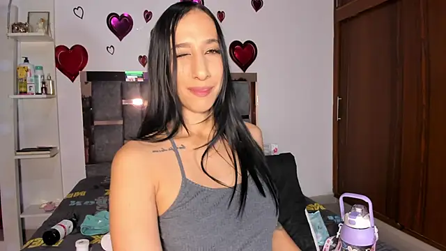 Snapshot of Carol_M8 chatting on February 2025 02:33:02 AM Carol M8 online show from February 2025 02:33:02 AM