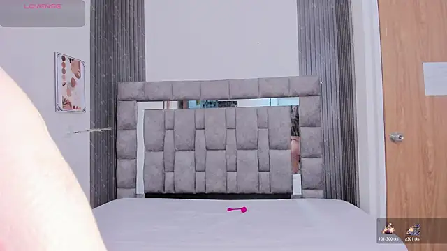 zulyjones online show from November 2025 12:27:01 PM