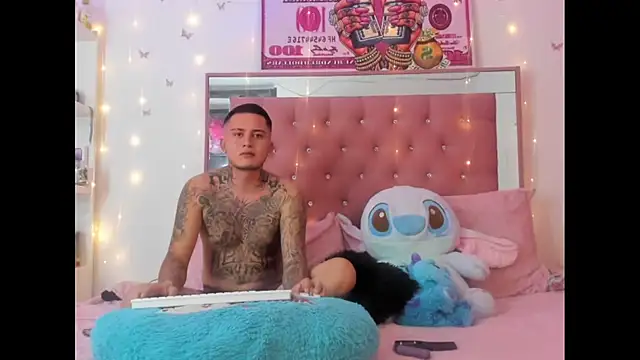 Snapshot of tamy_ian chatting on March 2025 09:45:01 PM tamy ian online show from March 2025 09:45:01 PM