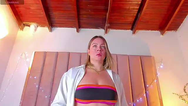 VICTORIA RASH online show from January 2025 06:33:02 PM