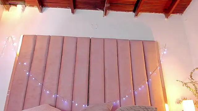 VICTORIA RASH online show from January 2025 09:39:01 PM