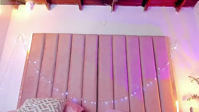 VICTORIA RASH online show from January 2025 10:05:01 PM