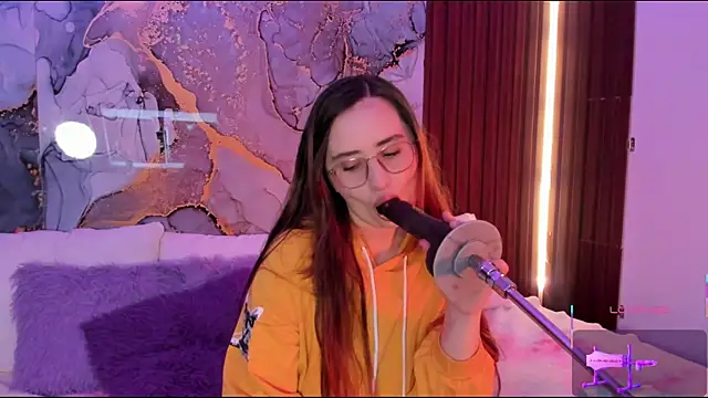 centaurigirl online show from December 2025 12:37:02 AM