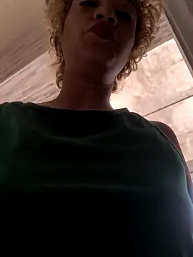 Amaliu  online show from December 2025 02:45:02 PM