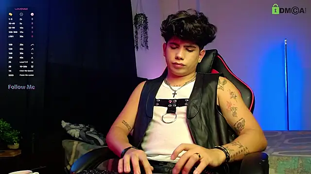 LyleBennett  online show from November 2025 11:54:01 AM