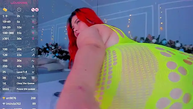 stephaniediaz online show from December 2024 02:02:01 PM