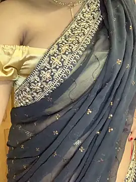 Snapshot of Doodhwaali chatting on January 2025 06:45:01 PM Doodhwaali online show from January 2025 06:45:01 PM