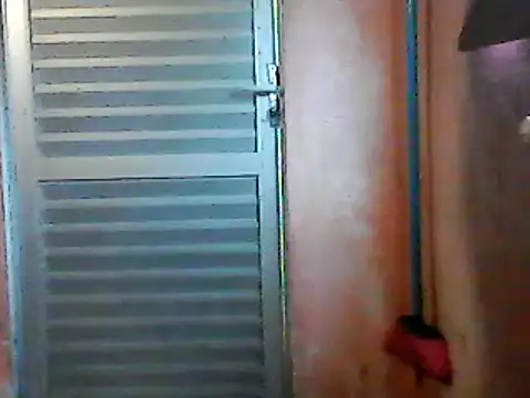 Snapshot of uelytom chatting on December 2024 12:16:01 PM uelytom online show from December 2024 12:16:01 PM