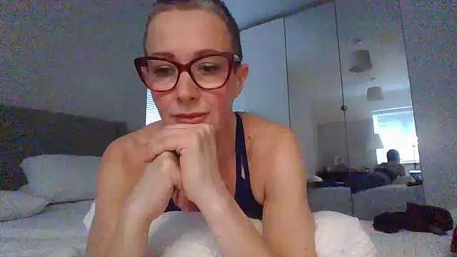 ELEGANT-ARIA36 online show from January 2025 03:15:01 PM