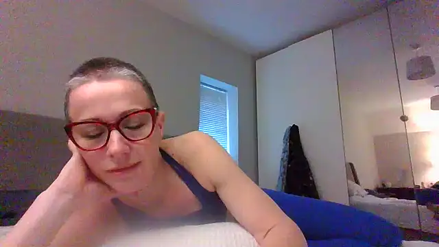 ELEGANT-ARIA36 online show from January 2025 02:43:01 PM