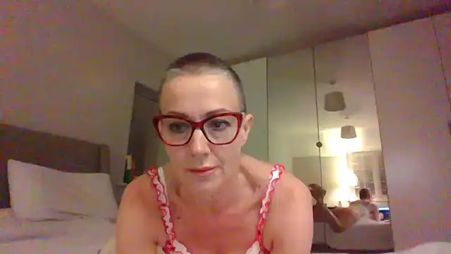 ELEGANT-ARIA36 online show from January 2025 05:44:02 PM