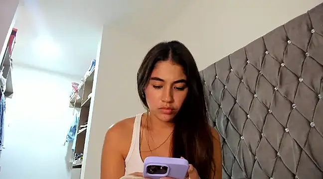 AriaMontgomery online show from December 2024 11:45:02 PM