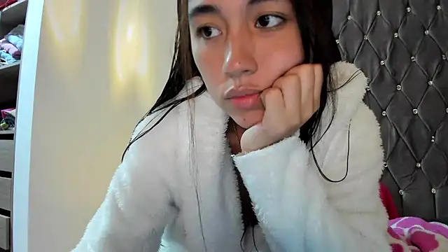 AriaMontgomery online show from January 2025 04:04:01 AM