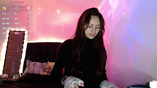 Snapshot of holy_juli chatting on January 2025 07:14:01 AM holy juli online show from January 2025 07:14:01 AM