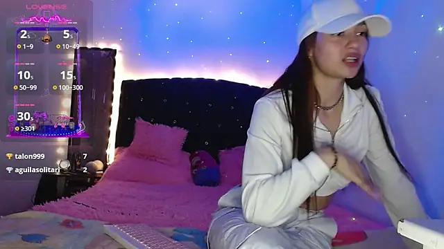 Snapshot of holy_juli chatting on February 2025 06:14:02 AM holy juli online show from February 2025 06:14:02 AM