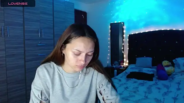 Snapshot of holy_juli chatting on September 2025 02:55:01 AM holy juli online show from September 2025 02:55:01 AM