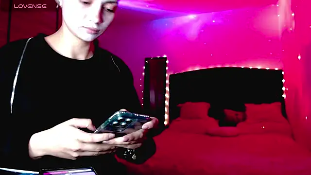 Snapshot of holy_juli chatting on December 2025 03:12:02 AM holy juli online show from December 2025 03:12:02 AM