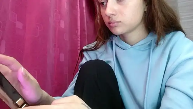 holy juli online show from February 2026 04:02:02 AM