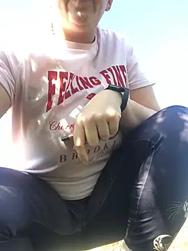 Snapshot of sexylady1983 chatting on March 2025 12:45:02 PM sexylady1983 online show from March 2025 12:45:02 PM