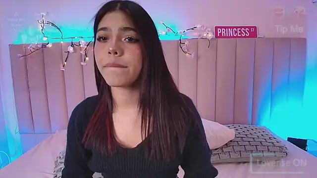 KellyOlsenbe online show from October 2025 08:53:02 PM