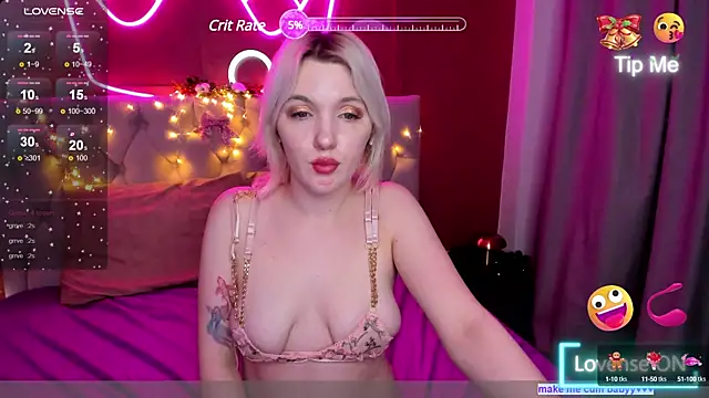 Snapshot of Fluffy_Monica chatting on December 2024 04:50:02 AM Fluffy Monica online show from December 2024 04:50:02 AM
