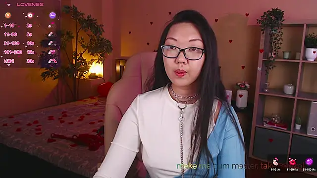 Snapshot of Marine_Vact chatting on February 2025 05:26:02 PM Marine Vact online show from February 2025 05:26:02 PM