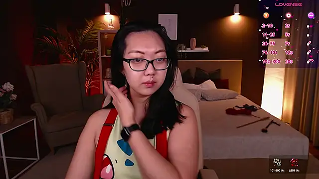 Snapshot of Marine_Vact chatting on October 2025 02:03:01 PM Marine Vact online show from October 2025 02:03:01 PM