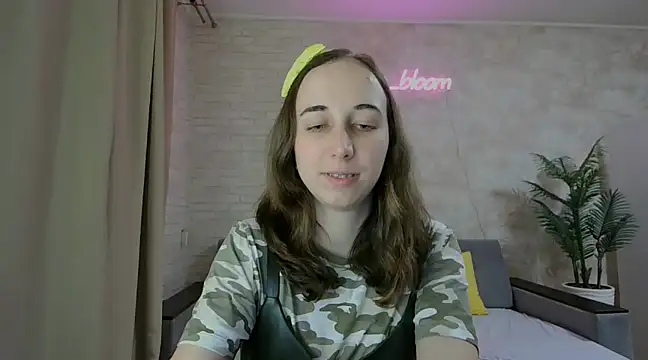 Anika bloom online show from February 2025 06:43:01 AM