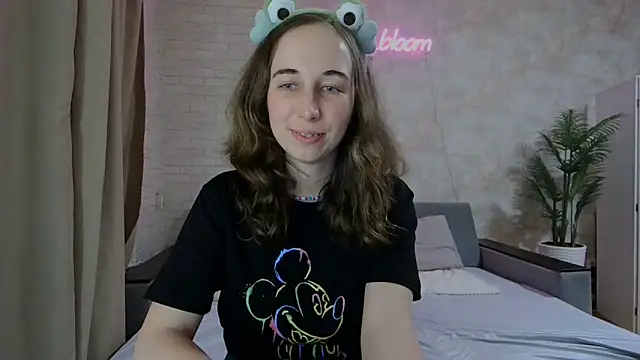 Anika bloom online show from February 2025 06:19:01 AM
