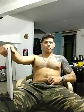 Snapshot of King_russo chatting on October 2025 10:50:01 PM King russo online show from October 2025 10:50:01 PM