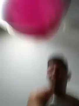 Snapshot of King_russo chatting on November 2025 04:18:02 PM King russo online show from November 2025 04:18:02 PM