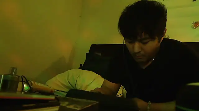 cloudyspun online show from November 2025 10:36:02 AM